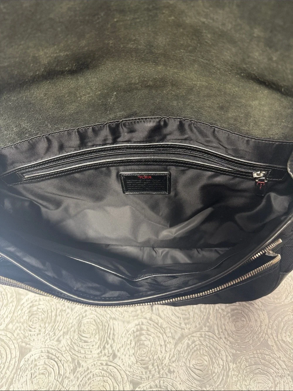Tumi messenger bag